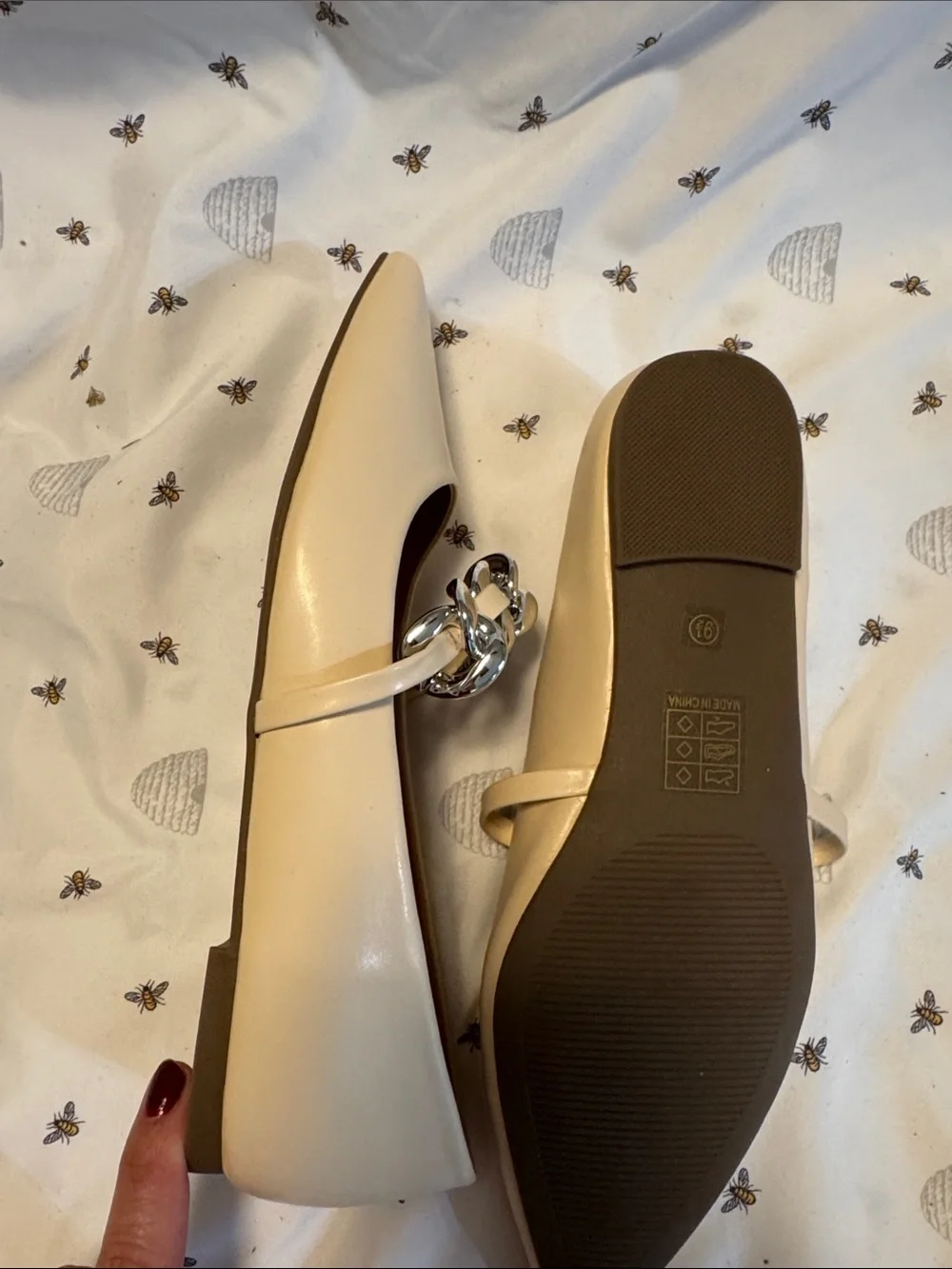 Chain-Accent Cream Pointed-Toe Flats